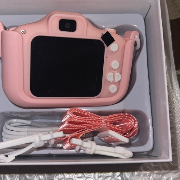 Pink kids camera - Picture 2 of 3